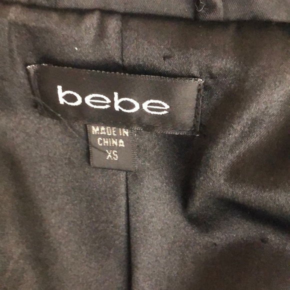 Bebe Satin Pleated And Flared Button Front Jacket SZ XS Black - Picture 6 of 7